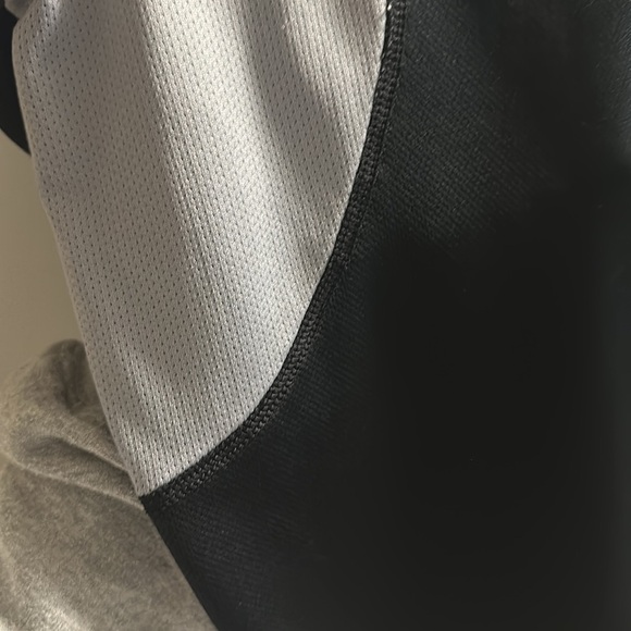 Men’s Nike dri-fit tshirt. UEC. L. - Picture 3 of 5